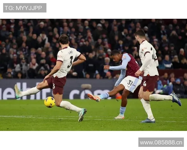 维拉半场领先曼城数据分析射门控球率对比揭示比赛态势