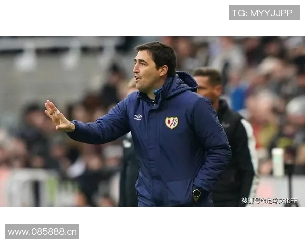 伊劳拉回顾比赛最后时刻的绝佳机会认为伯恩茅斯有望逆转取胜